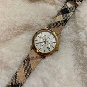 Burberry Bu9752 Unisex Watch